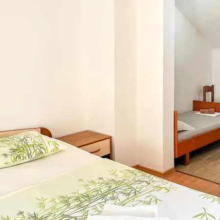 In Rab With House Sea View Apartamento *