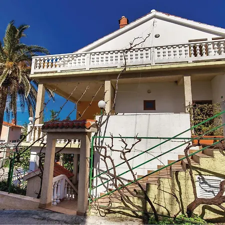 Appartement Stunning In Rab With Wifi *